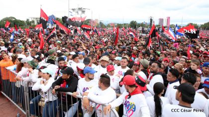 40/19 ¡Siempre Más Allá! celebrando la esperanza, el amor y la paz