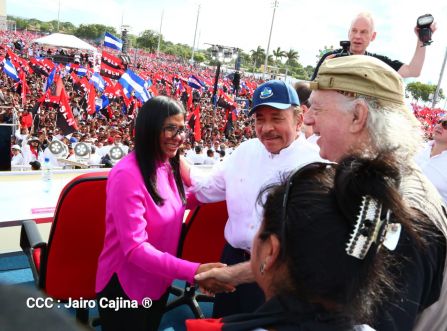 40/19 ¡Siempre Más Allá! celebrando la esperanza, el amor y la paz