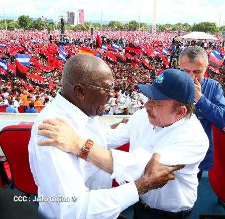 40/19 ¡Siempre Más Allá! celebrando la esperanza, el amor y la paz