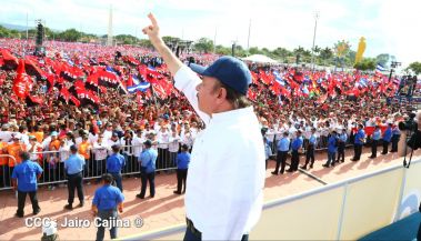 40/19 ¡Siempre Más Allá! celebrando la esperanza, el amor y la paz