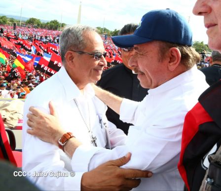 40/19 ¡Siempre Más Allá! celebrando la esperanza, el amor y la paz