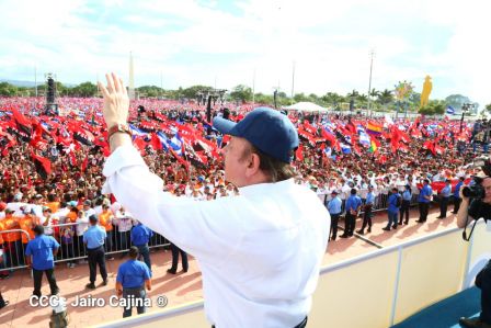 40/19 ¡Siempre Más Allá! celebrando la esperanza, el amor y la paz