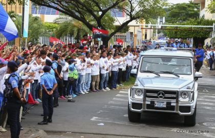 40/19 ¡Siempre Más Allá! celebrando la esperanza, el amor y la paz