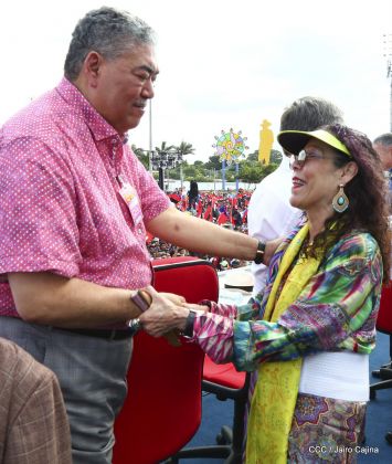 40/19 ¡Siempre Más Allá! celebrando la esperanza, el amor y la paz