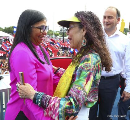 40/19 ¡Siempre Más Allá! celebrando la esperanza, el amor y la paz