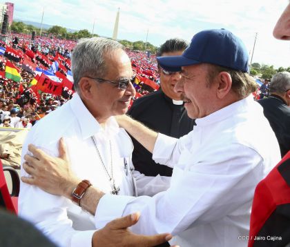 40/19 ¡Siempre Más Allá! celebrando la esperanza, el amor y la paz