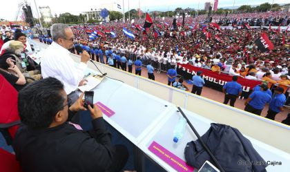 40/19 ¡Siempre Más Allá! celebrando la esperanza, el amor y la paz