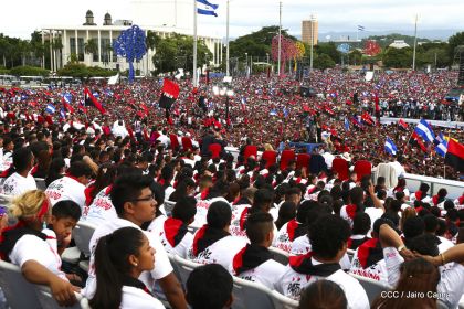 40/19 ¡Siempre Más Allá! celebrando la esperanza, el amor y la paz