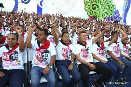40/19 ¡Siempre Más Allá! celebrando la esperanza, el amor y la paz