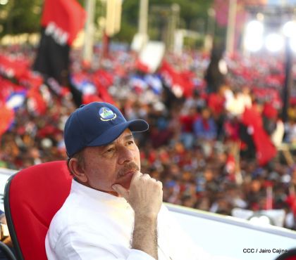 40/19 ¡Siempre Más Allá! celebrando la esperanza, el amor y la paz