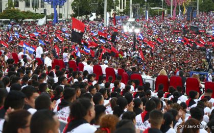 40/19 ¡Siempre Más Allá! celebrando la esperanza, el amor y la paz