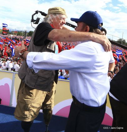 40/19 ¡Siempre Más Allá! celebrando la esperanza, el amor y la paz