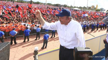 40/19 ¡Siempre Más Allá! celebrando la esperanza, el amor y la paz
