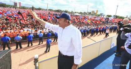 40/19 ¡Siempre Más Allá! celebrando la esperanza, el amor y la paz