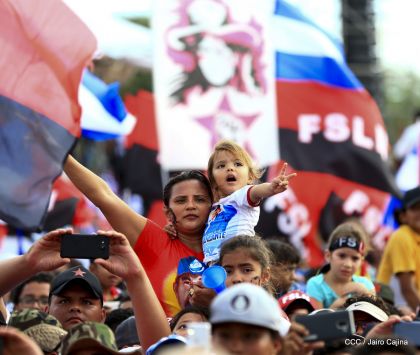 40/19 ¡Siempre Más Allá! celebrando la esperanza, el amor y la paz