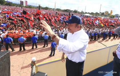 40/19 ¡Siempre Más Allá! celebrando la esperanza, el amor y la paz