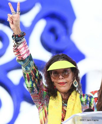 40/19 ¡Siempre Más Allá! celebrando la esperanza, el amor y la paz