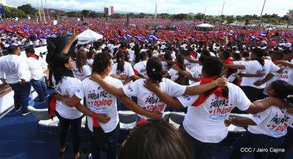 40/19 ¡Siempre Más Allá! celebrando la esperanza, el amor y la paz