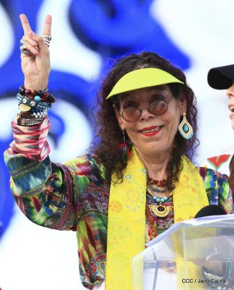 40/19 ¡Siempre Más Allá! celebrando la esperanza, el amor y la paz