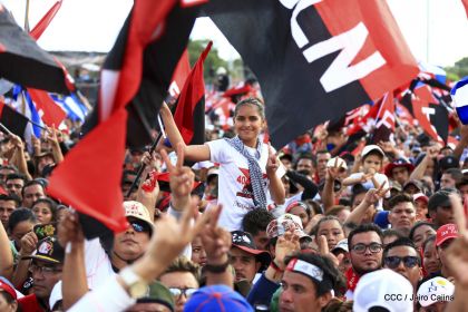 40/19 ¡Siempre Más Allá! celebrando la esperanza, el amor y la paz