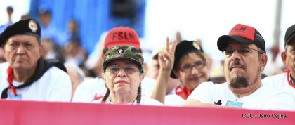 40/19 ¡Siempre Más Allá! celebrando la esperanza, el amor y la paz