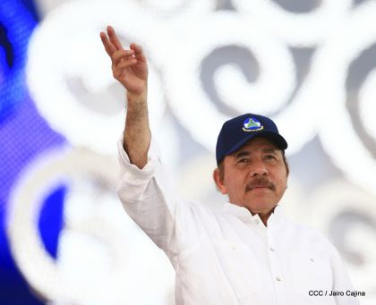 40/19 ¡Siempre Más Allá! celebrando la esperanza, el amor y la paz