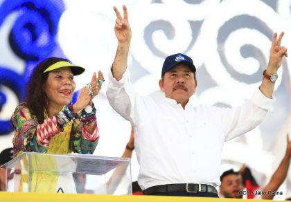 40/19 ¡Siempre Más Allá! celebrando la esperanza, el amor y la paz