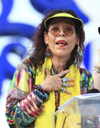 40/19 ¡Siempre Más Allá! celebrando la esperanza, el amor y la paz