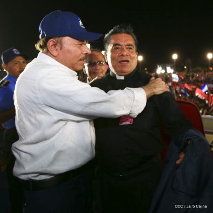 40/19 ¡Siempre Más Allá! celebrando la esperanza, el amor y la paz