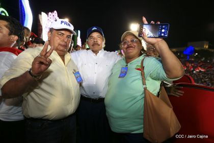 40/19 ¡Siempre Más Allá! celebrando la esperanza, el amor y la paz