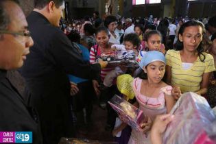 Familias participan en último día del novenario al Niño Dios
