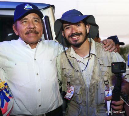 40/19 ¡Siempre Más Allá! celebrando la esperanza, el amor y la paz