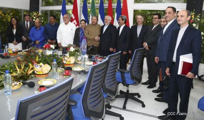 Encuentro del presidente Daniel Ortega y la compañera Rosario Murillo con el canciller de Irán