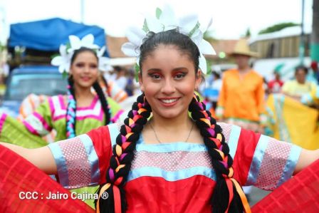Leoneses conmemoran 131 aniversario de la publicación de Azul de Rubén Darío