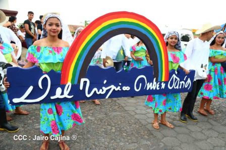 Leoneses conmemoran 131 aniversario de la publicación de Azul de Rubén Darío