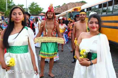 Leoneses conmemoran 131 aniversario de la publicación de Azul de Rubén Darío