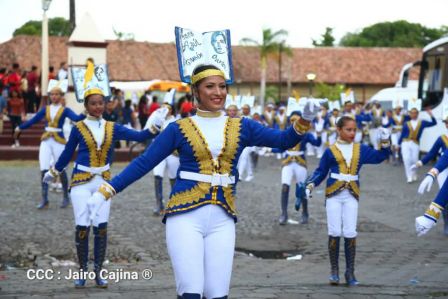 Leoneses conmemoran 131 aniversario de la publicación de Azul de Rubén Darío