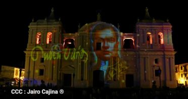 Leoneses conmemoran 131 aniversario de la publicación de Azul de Rubén Darío
