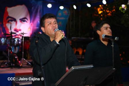 Leoneses conmemoran 131 aniversario de la publicación de Azul de Rubén Darío