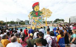 Celebran el 65 natalicio del comandante Hugo Chávez