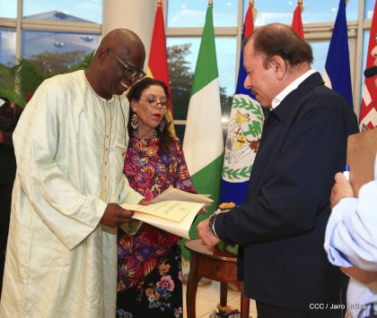 Entrega de cartas credenciales de siete nuevos Embajadores