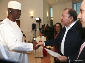 Entrega de cartas credenciales de siete nuevos Embajadores