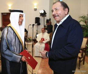 Entrega de cartas credenciales de siete nuevos Embajadores