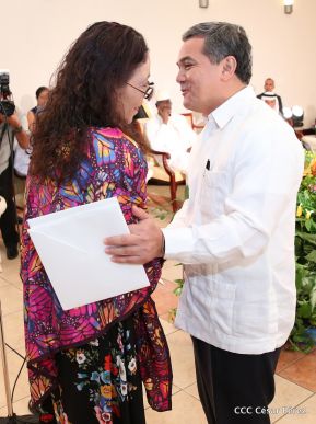 Entrega de cartas credenciales de siete nuevos Embajadores