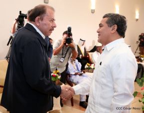 Entrega de cartas credenciales de siete nuevos Embajadores