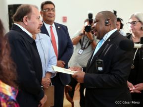 Entrega de cartas credenciales de siete nuevos Embajadores