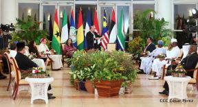 Entrega de cartas credenciales de siete nuevos Embajadores