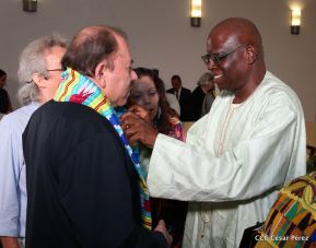 Entrega de cartas credenciales de siete nuevos Embajadores