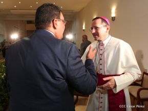 Entrega de cartas credenciales de siete nuevos Embajadores