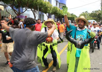 ¡Vamos a Bailar, Vamos a Cantar, a Santo Domingo de Guzmán!
